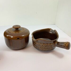 Wedgwood Pennine sugar bowl and creamer produced between 1965 and 1971